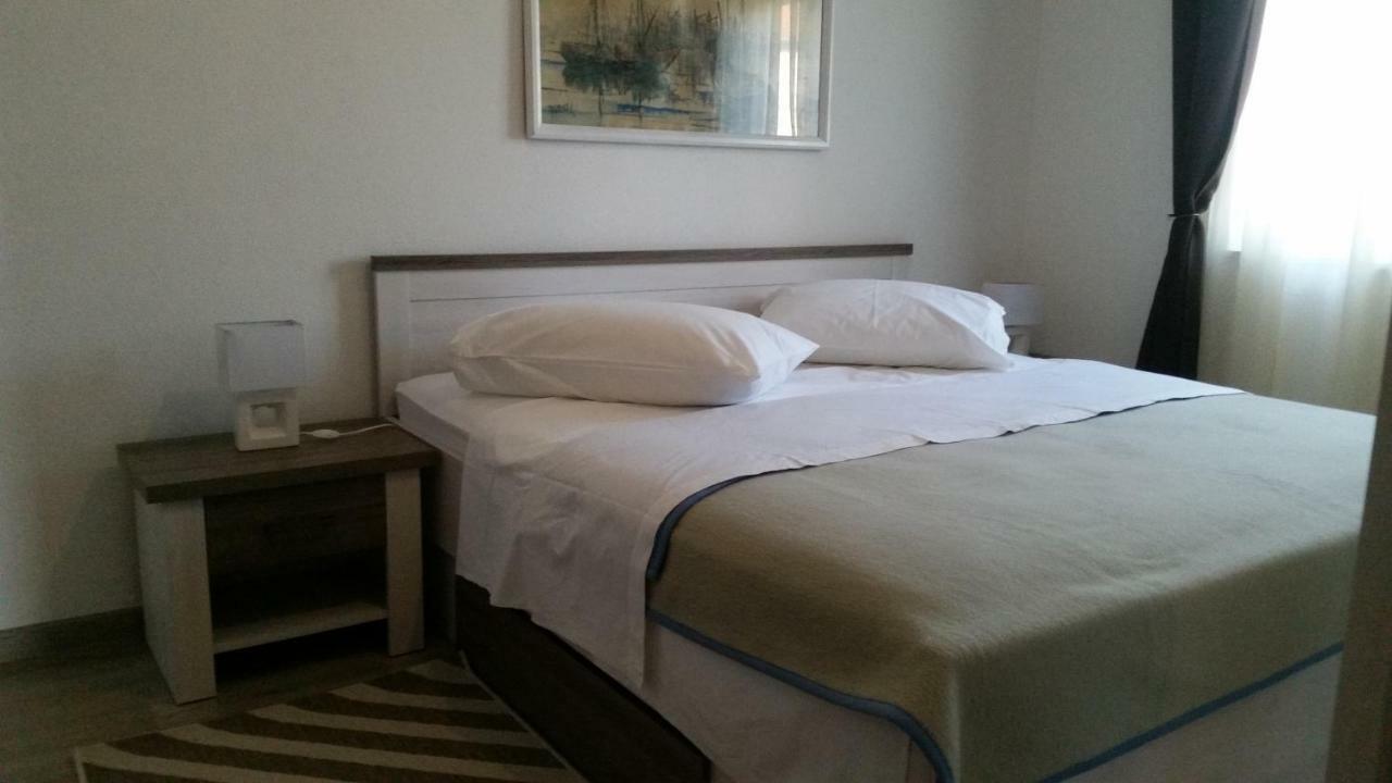 Apartments Anaivana Trogir Eksteriør bilde