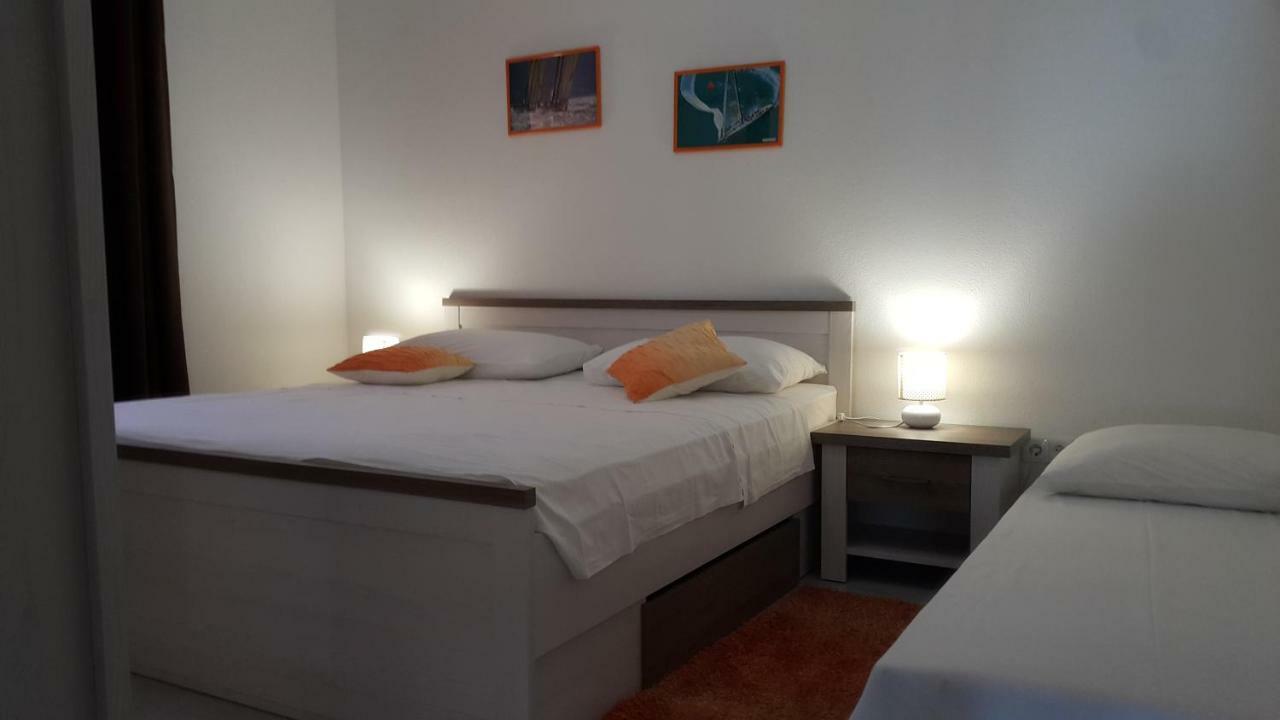 Apartments Anaivana Trogir Eksteriør bilde